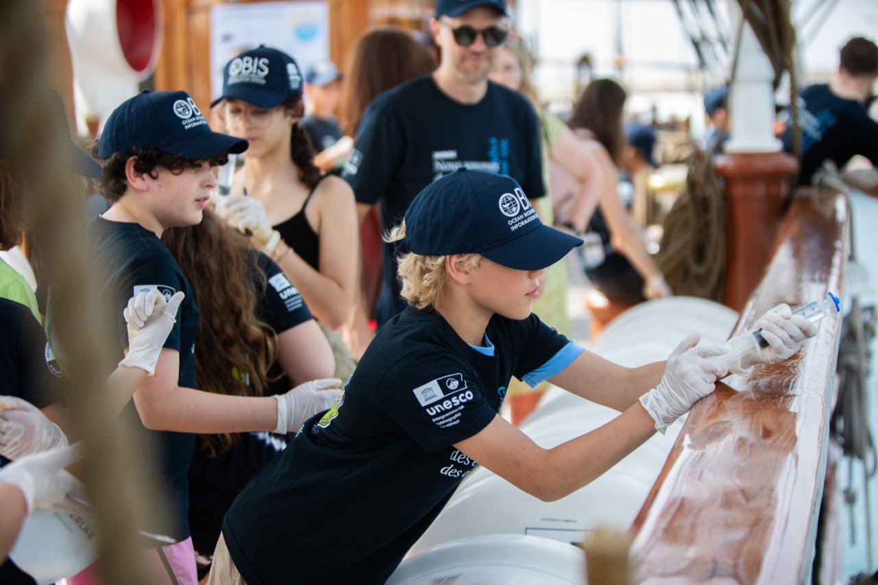A robust and accessible sampling process at the core of eDNA Expeditions